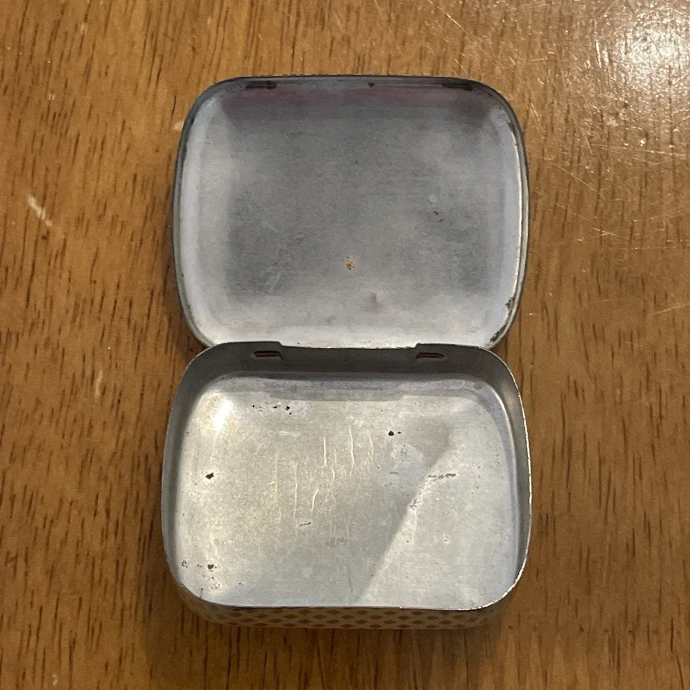 VTG Dodo Designs London & Tunbridge Wells Metal Hinged Pin Tin Trinket Box 1970s